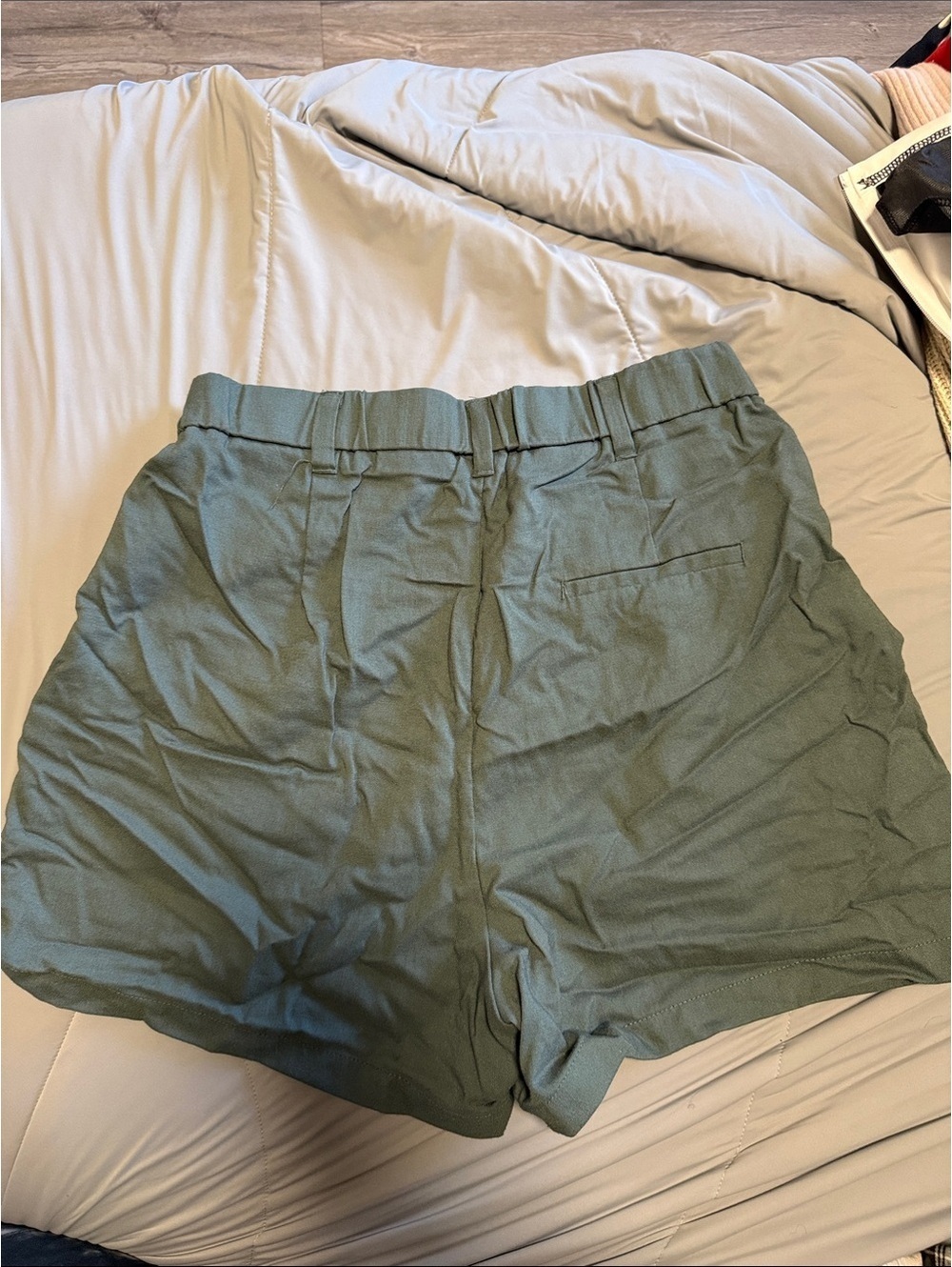 Dynamite High Waist Olive Green Shorts - Picture 2 of 2